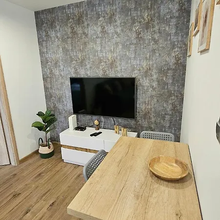 Lägenhet Cyprysowa Sun & Garden Oświęcim